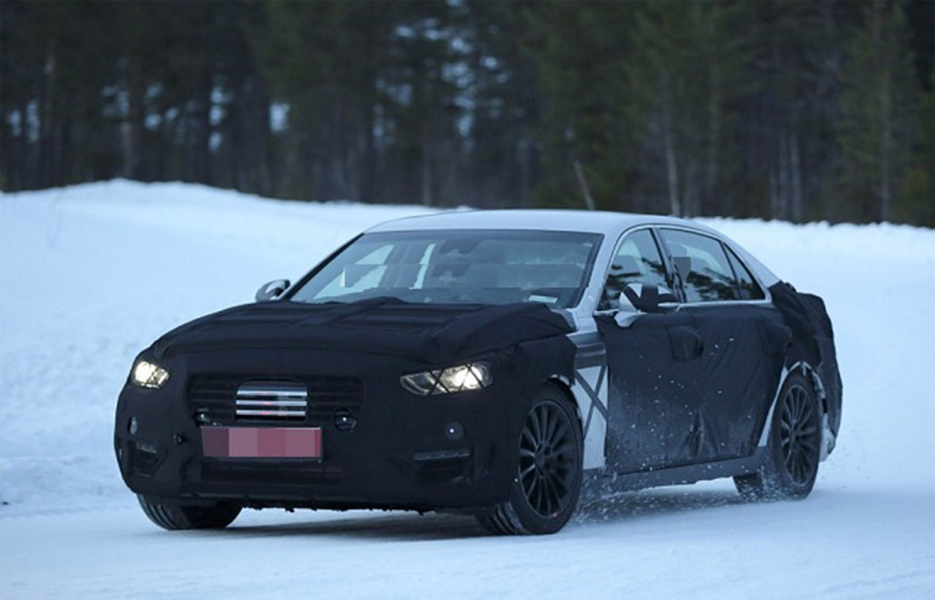 Spy Shots 2017 Hyundai Equus Front Angle