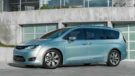 2018 Chrysler Pacifica Front Angle