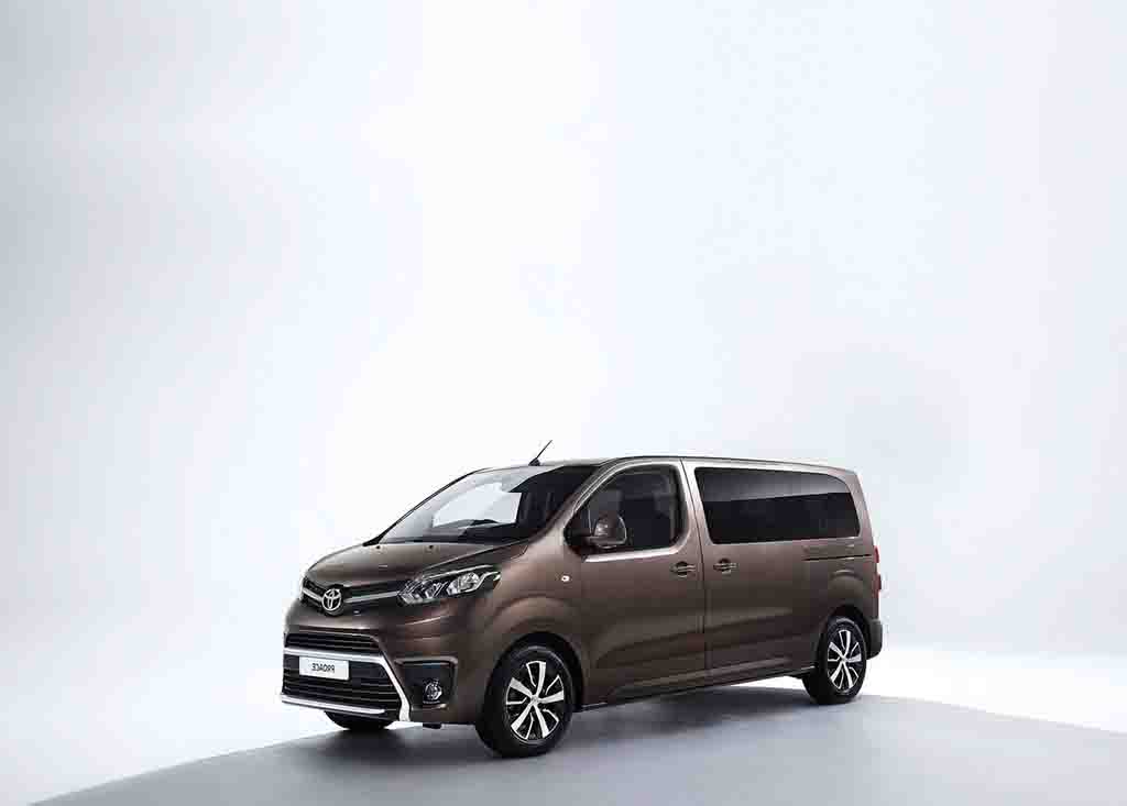 2018 Toyota Hiace Front Angle