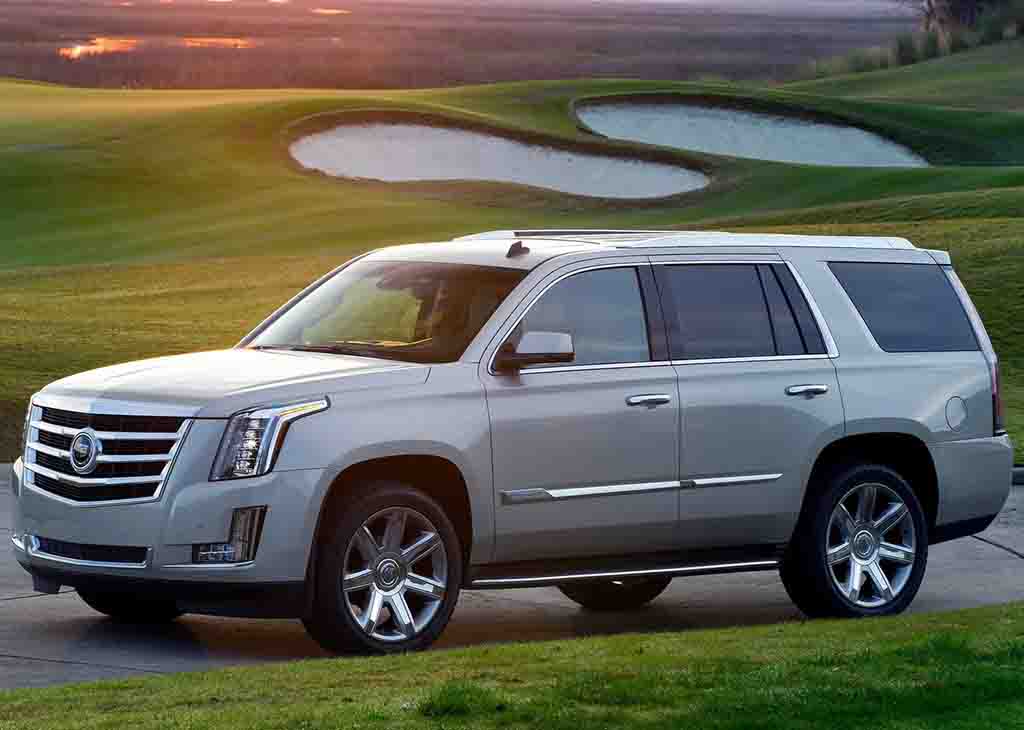 2018 Candillac Escalade Front Angle