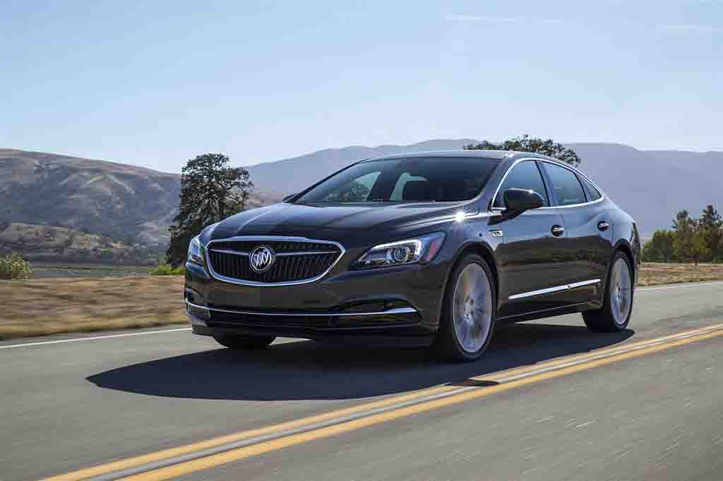 2018 Buick LaCrosse Front Angle