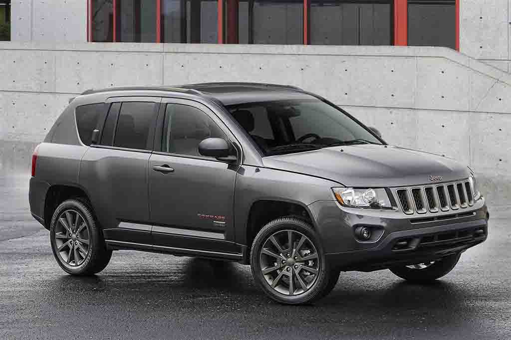 2018 Jeep Compass Front Angle