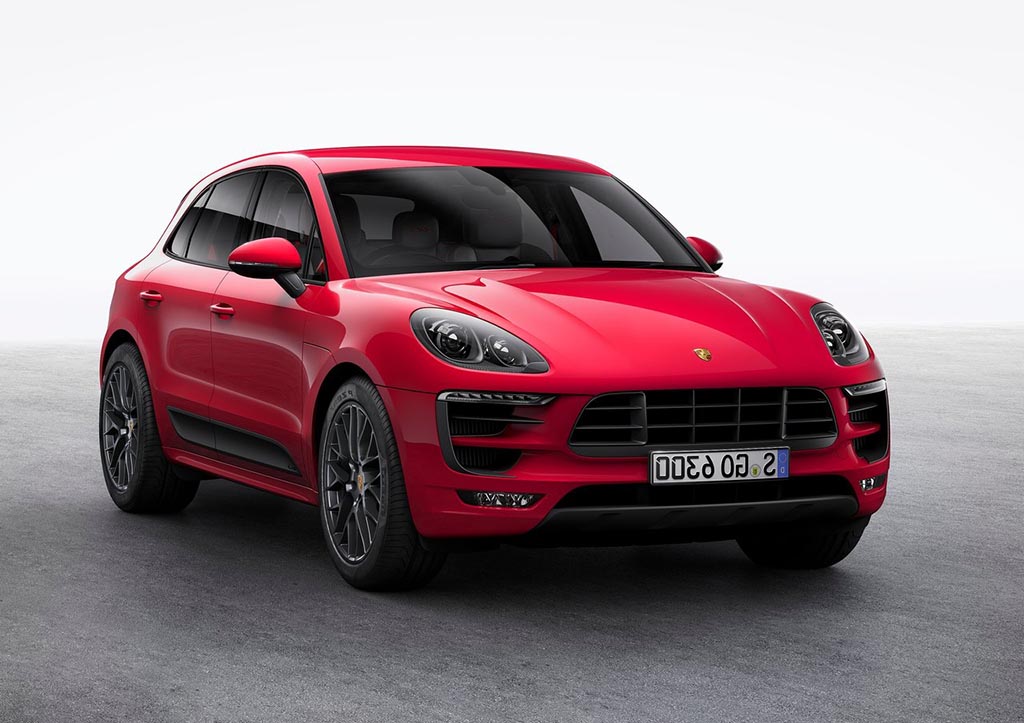 2018 Porsche Macan GTS Front Angle