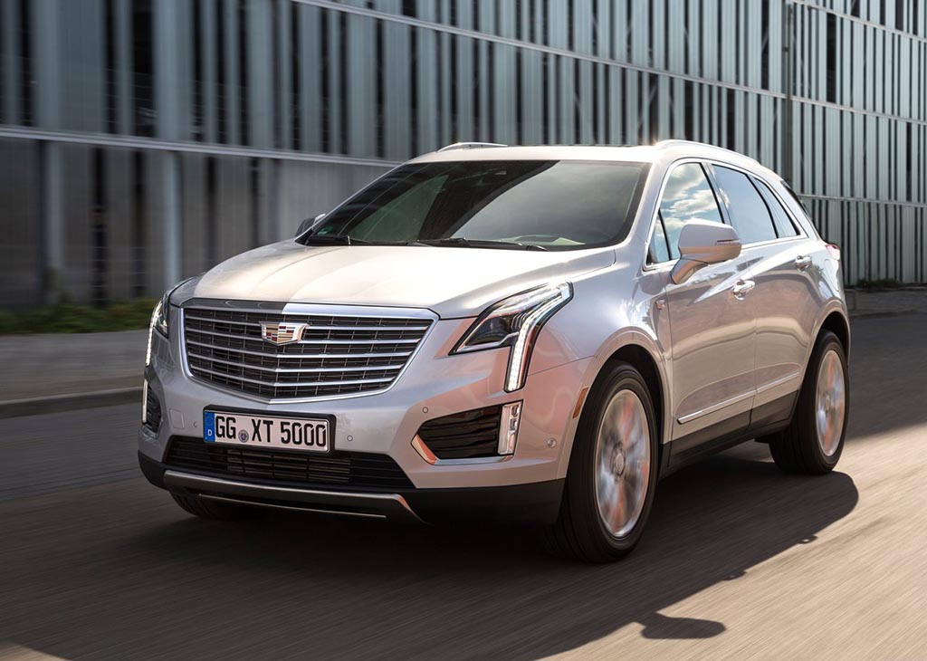 2018 Cadillac XT4 Front Angle