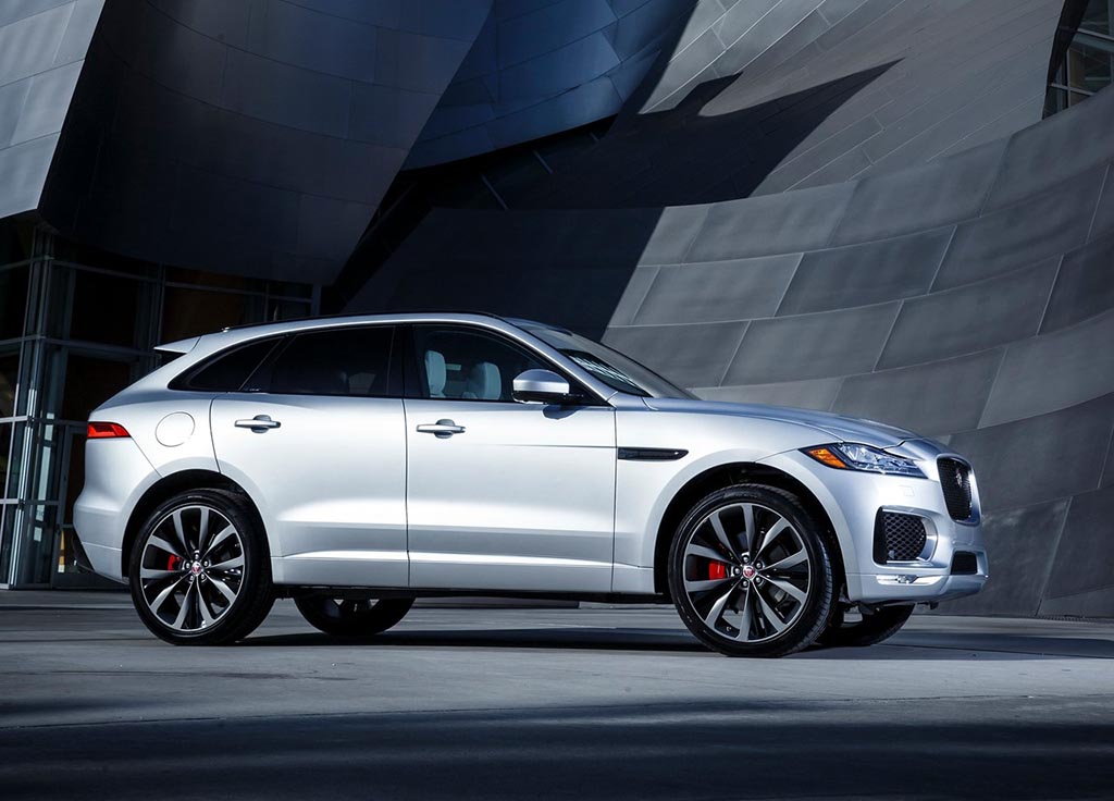 2018 Jaguar E-Pace Front Angle