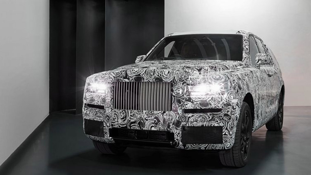 2018 Rolls-Royce Cullinan SUV Front Angle